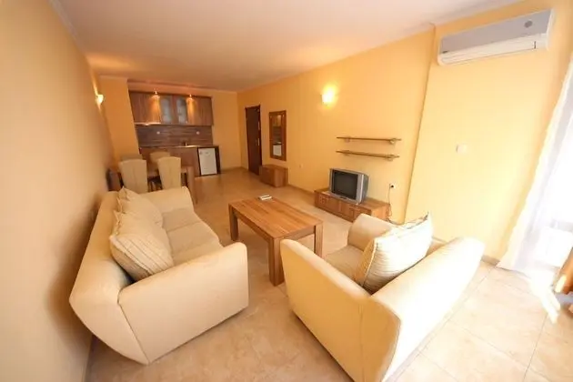 Apart Daire, 1 Yatak Odası, Havuz Manzaralı