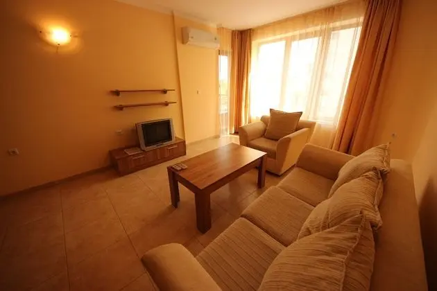 Apart Daire, 1 Yatak Odası, Havuz Manzaralı