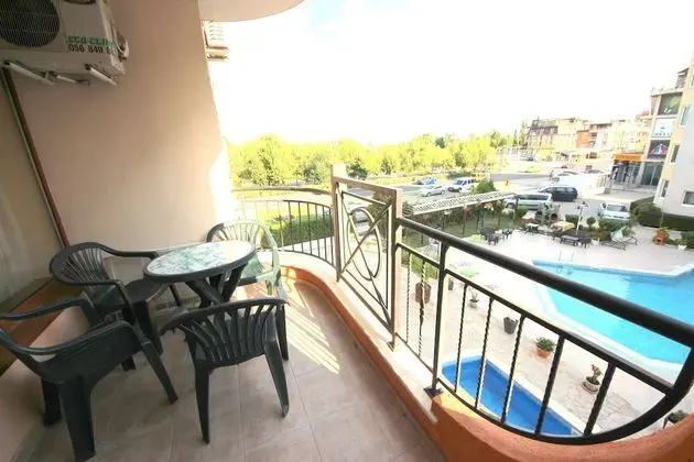 Apart Daire, 1 Yatak Odası, Havuz Manzaralı