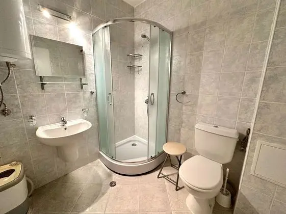 Stüdyo, Havuz Manzaralı