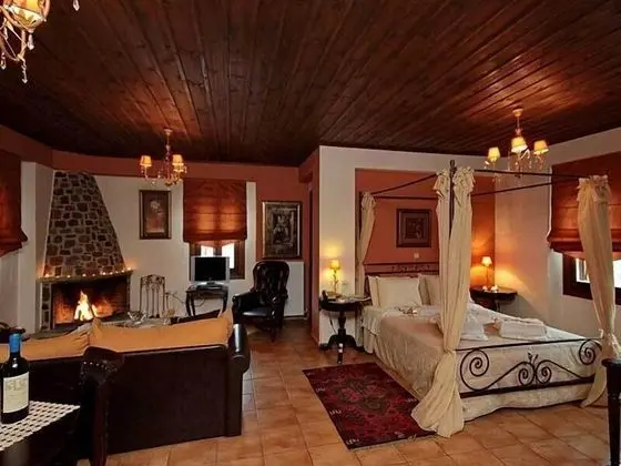 Süit, Şömine, Dağ Manzaralı