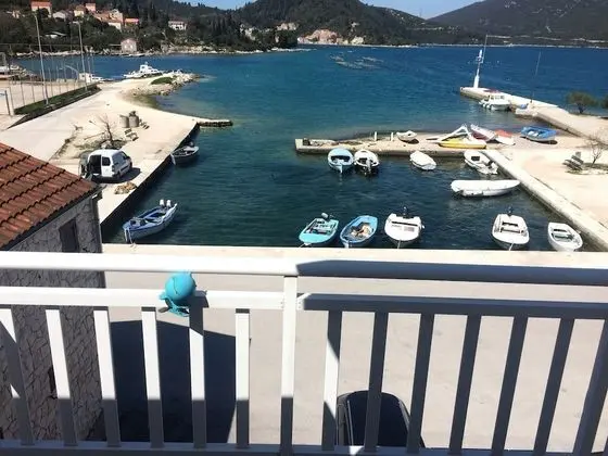 Apart Daire, 1 Büyük (Queen) Boy Yatak ve Çekyat, Balkon