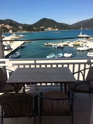 Apart Daire, 1 Büyük (Queen) Boy Yatak ve Çekyat, Balkon