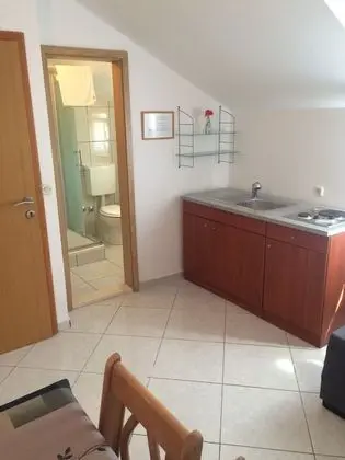 Apart Daire, 1 Büyük (Queen) Boy Yatak ve Çekyat, Balkon