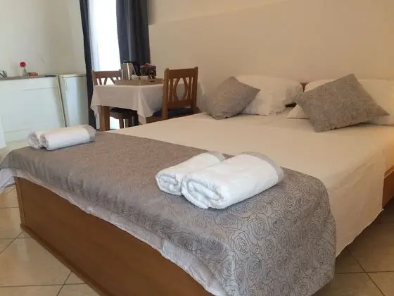 Tek Büyük Yataklı Oda, 1 Büyük (Queen) Boy Yatak