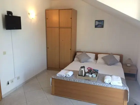 Tek Büyük Yataklı Oda, 1 Büyük (Queen) Boy Yatak