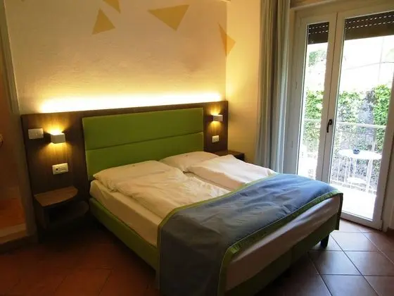 Tek Büyük veya İki Ayrı Yataklı Oda, Balkon