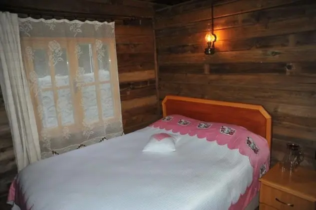 Şelale Manzaralı Iki Odalı Bungalow Custom Oda