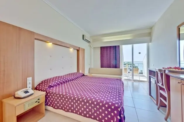 Standard Tek Büyük veya İki Ayrı Yataklı Oda, Deniz Manzaralı