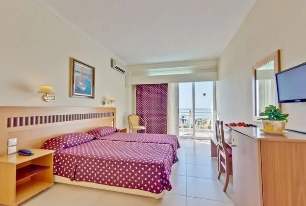 Standard Tek Büyük veya İki Ayrı Yataklı Oda, Deniz Manzaralı
