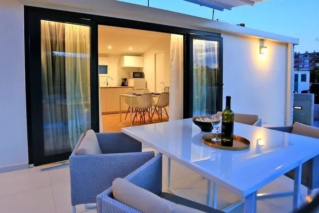 Luxury Karavan, Engellilere Uygun, Sigara İçilmez