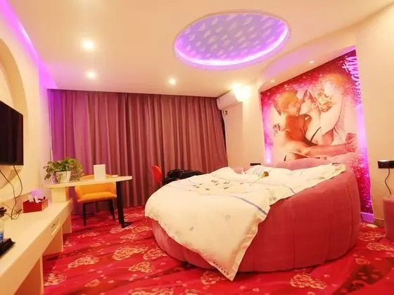 Luxury Tek Büyük Yataklı Oda