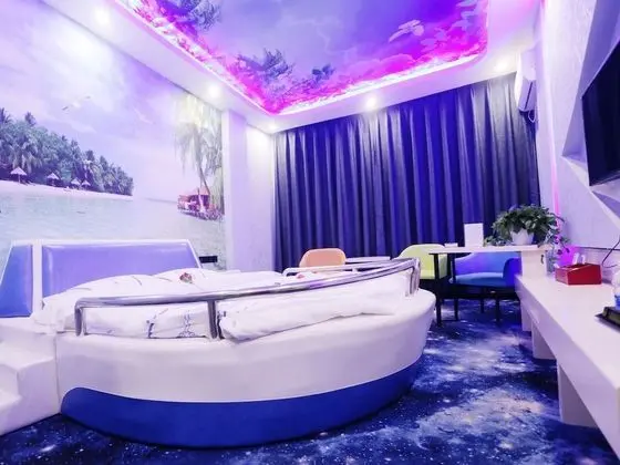 Luxury Tek Büyük Yataklı Oda