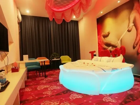 Romantic Tek Büyük Yataklı Oda