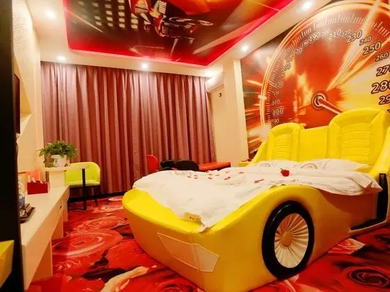 Romantic Tek Büyük Yataklı Oda