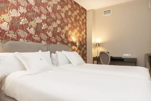 Tek Büyük Yataklı Oda (with extra bed)