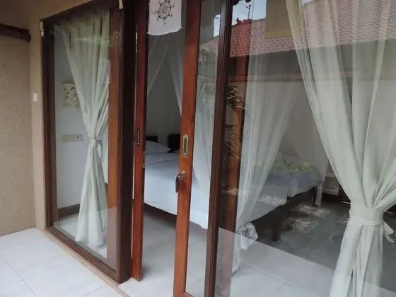 Deluxe Tek Büyük veya İki Ayrı Yataklı Oda, 1 Çift Kişilik veya 2 Tek Kişilik Yatak, Bahçeli