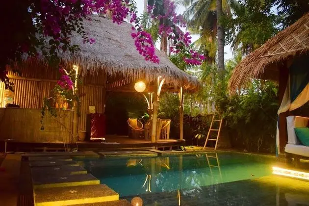 Villa (Ilalang)