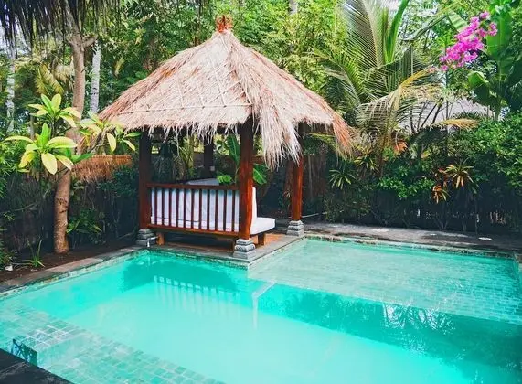 Villa (Ilalang)