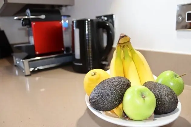 Ev