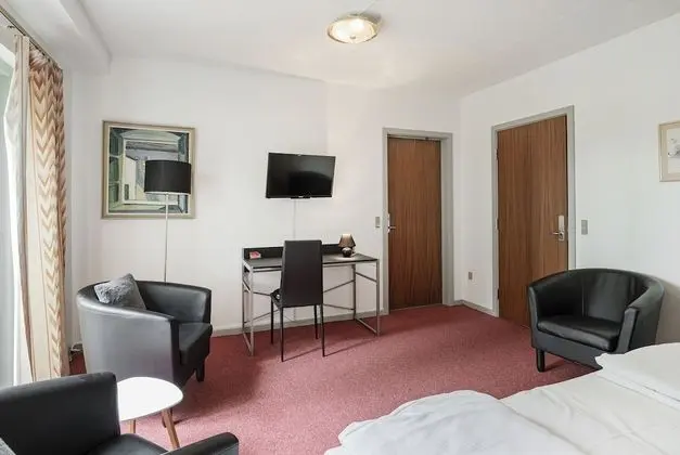 Classic Tek Büyük Yataklı Oda