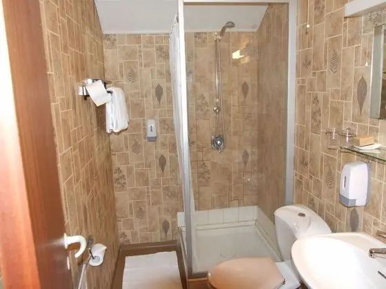 Classic Tek Büyük Yataklı Oda