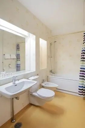 Classic Tek Büyük Yataklı Oda