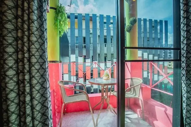 Superior Tek Büyük Yataklı Oda, Balkon, Şehir Manzaralı