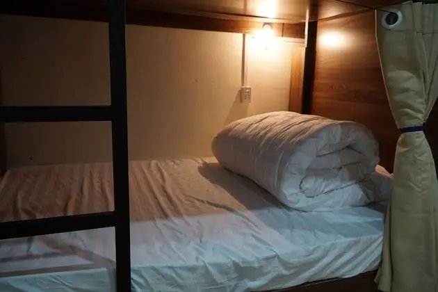 Basic Ortak Ranzalı Oda, Karma Ranzalı Oda, 2 Banyolu, Zemin Kat (Bed)
