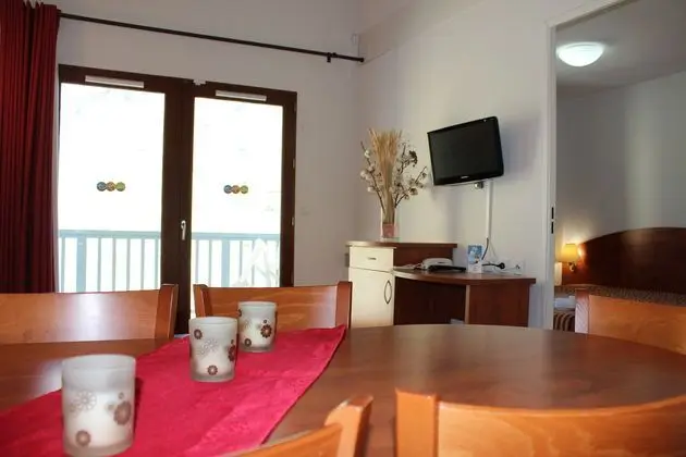 Apart Daire Capacity 7 Two Bedrooms