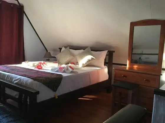 Apart Daire, Birden Çok Yatak, Havuz Kenarı