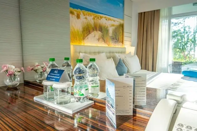 Standard Tek Büyük Yataklı Oda (Sea side, ground floor)