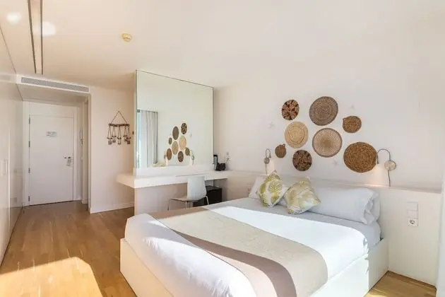 Büyük Yataklı Tek Kişilik Oda, Deniz Manzaralı