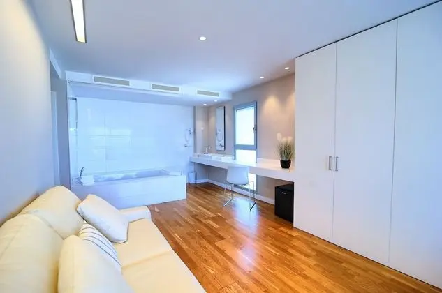 Süit, Deniz Manzaralı