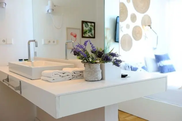 Tek Büyük Yataklı Oda, Deniz Manzaralı