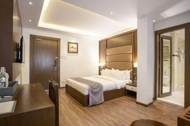 Deluxe Tek Büyük Yataklı Oda, 1 Çift Kişilik Yatak, Bahçe Manzaralı