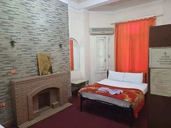 Standard Üç Kişilik Oda, Ortak Banyo