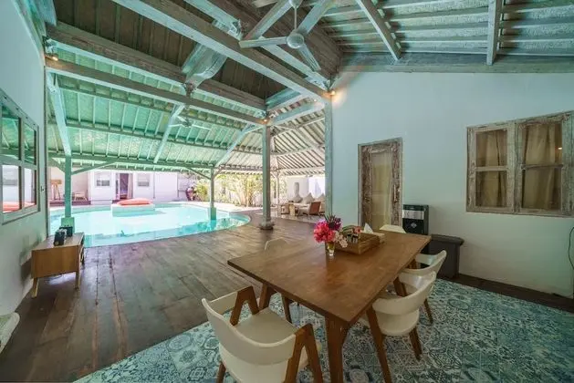 Deluxe Villa