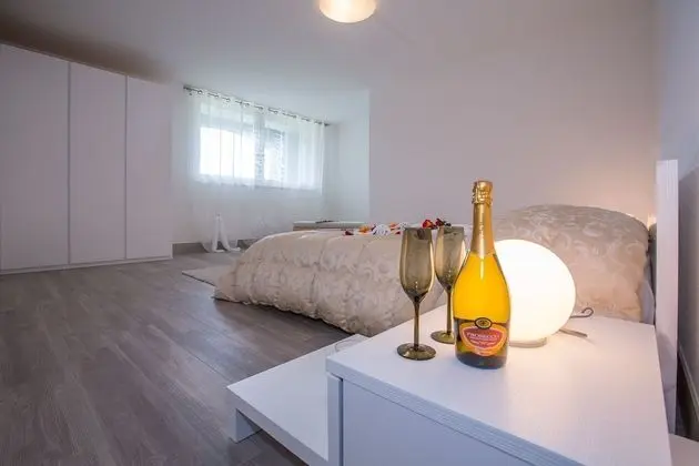 Villa, 5 Yatak Odası, Kişiye Özel Havuzlu, Göl Manzaralı