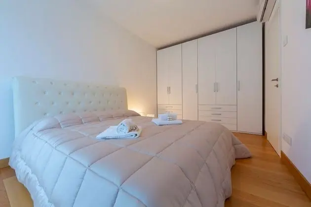 Villa, 5 Yatak Odası, Kişiye Özel Havuzlu, Göl Manzaralı