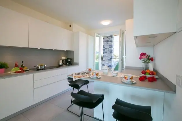 Villa, 5 Yatak Odası, Kişiye Özel Havuzlu, Göl Manzaralı