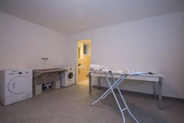 Villa, 5 Yatak Odası, Kişiye Özel Havuzlu, Göl Manzaralı