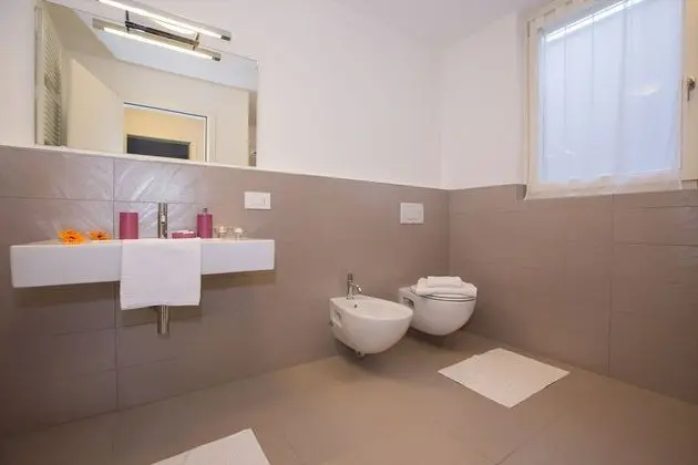 Villa, 5 Yatak Odası, Kişiye Özel Havuzlu, Göl Manzaralı