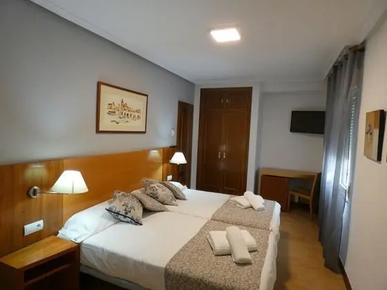 Classic Tek Büyük Yataklı Oda