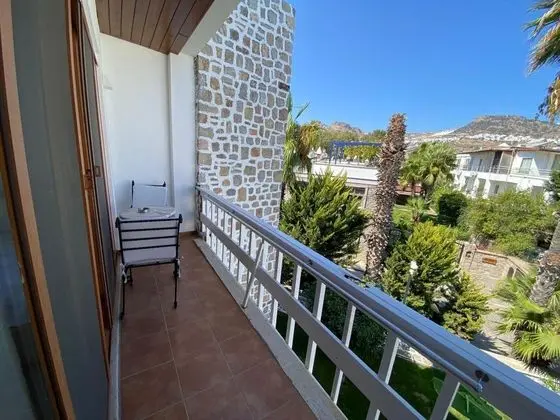 https://images.odamax.com/img/1024x768/odamax/image/upload/Mercans_Bodrum_Beach_Hotel_202509071227387_WhatsApp_Image_2025_09_07_at_11_44_12.jpeg