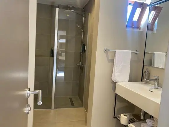 https://images.odamax.com/img/1024x768/odamax/image/upload/Mercans_Bodrum_Beach_Hotel_202509071227410_WhatsApp_Image_2025_09_07_at_11_51_57.jpeg