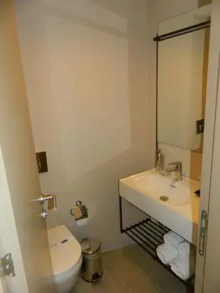 Standart Oda, Havuz ve Bahçe Manzaralı, 1. Kat