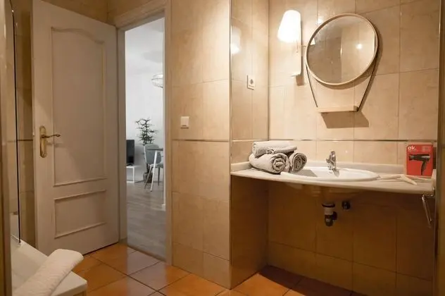 Standard Stüdyo, Özel Banyo