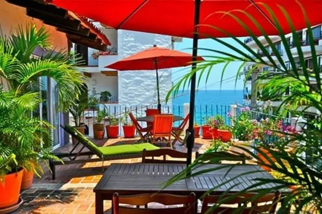 Penthouse, Breakfast Included
