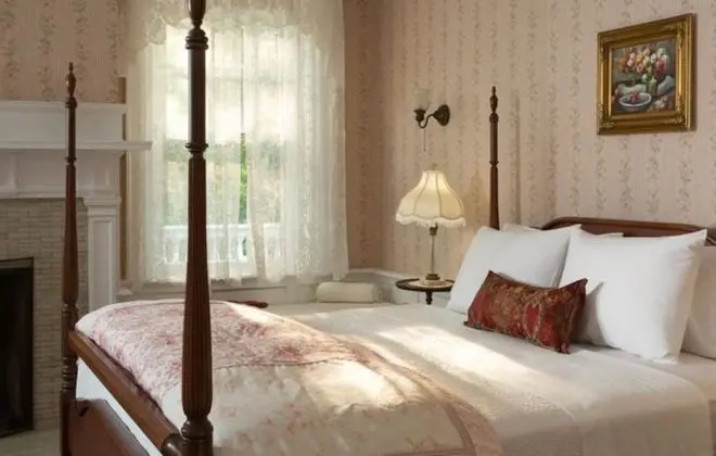 Oda, Özel Banyo (Marie Claire #7)